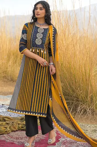 Women Printed Regular Thread Work Pure Cotton Kurta with Trousers & With Dupatta