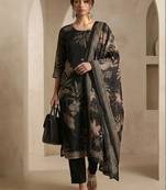 Women Floral Printed Regular Chanderi Silk Kurta with Trousers & With Dupatta