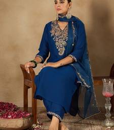 Women Ethnic Motifs Embroidered Regular Liva Kurta with Trousers & With Dupatta