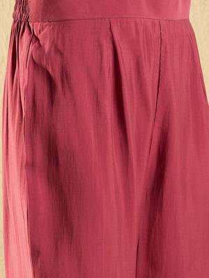 Women Floral Yoke Design Regular Thread Work Kurta with Trousers & With Dupatta 3
