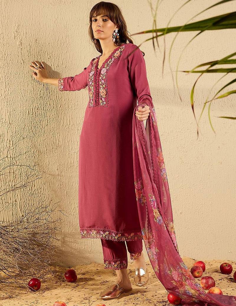 Women Floral Yoke Design Regular Thread Work Kurta with Trousers & With Dupatta