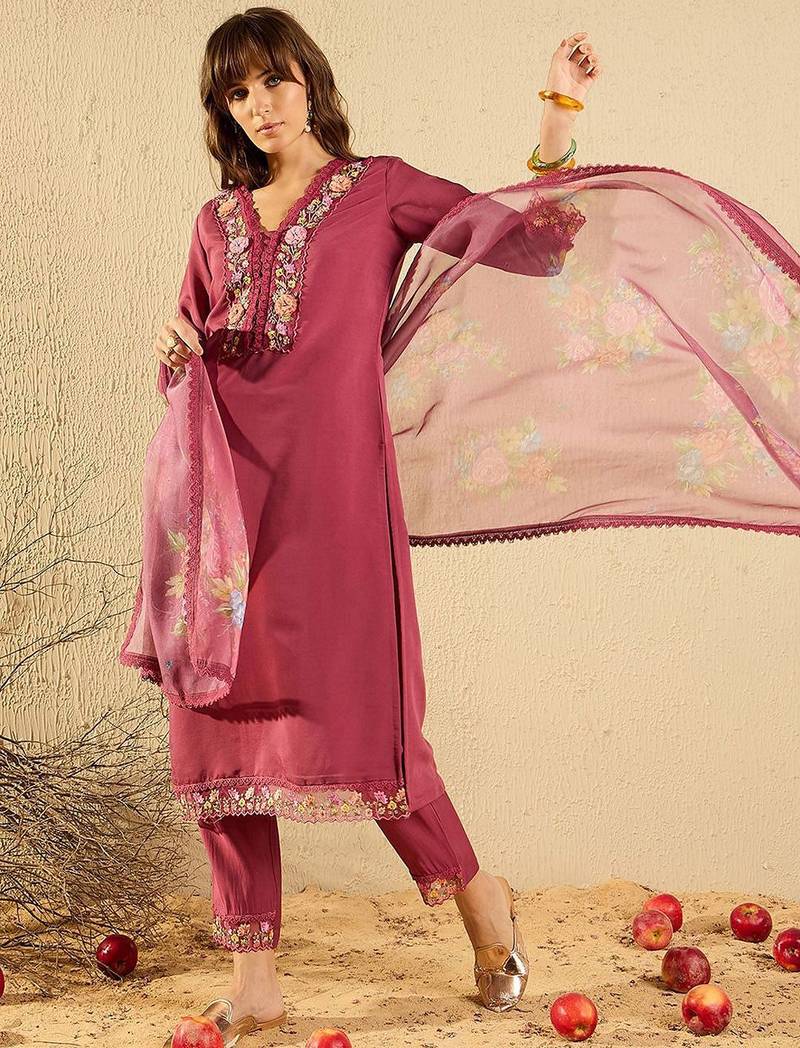 Women Floral Yoke Design Regular Thread Work Kurta with Trousers & With Dupatta