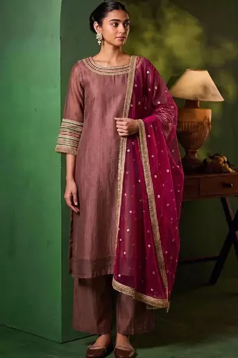 Women Ethnic Motifs Regular Kurta with Trousers & With Dupatta