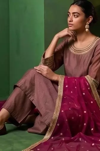 Women Ethnic Motifs Regular Kurta with Trousers & With Dupatta