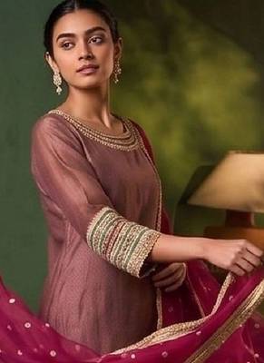 Women Ethnic Motifs Regular Kurta with Trousers & With Dupatta 4
