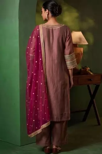Women Ethnic Motifs Regular Kurta with Trousers & With Dupatta