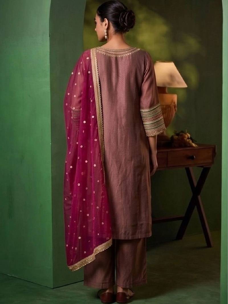Women Ethnic Motifs Regular Kurta with Trousers & With Dupatta