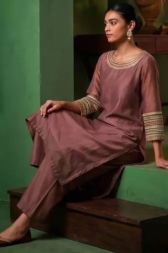Women Ethnic Motifs Regular Kurta with Trousers & With Dupatta