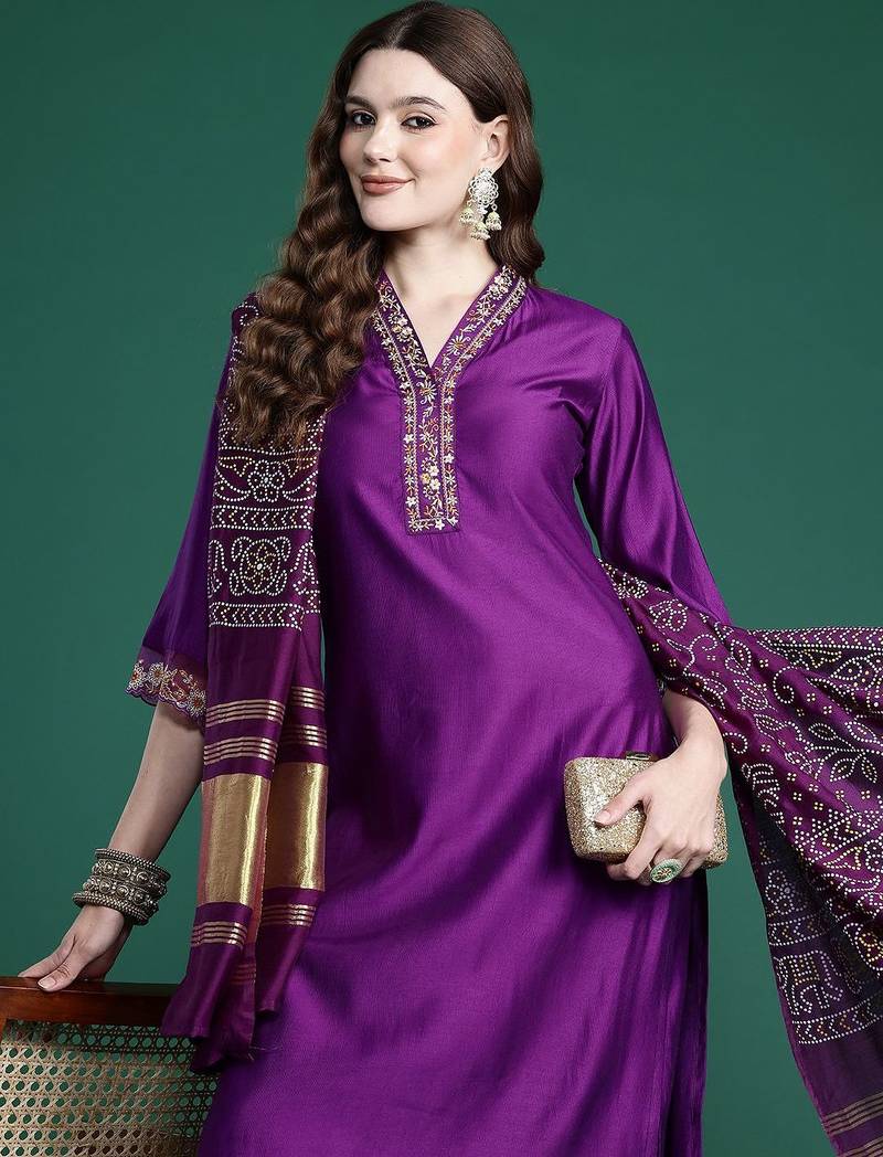 Floral Thread Work Liva Kurta with Trousers & With Dupatta