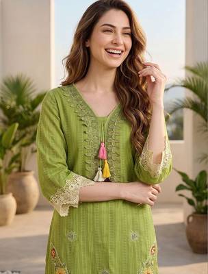 Women Floral Embroidered Regular Thread Work Pure Cotton Kurta with Trousers & With Dupatta 4