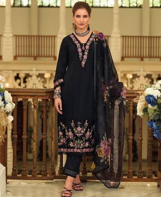 Women Floral Embroidered Cotton Kurta with Trousers & Dupatta 1