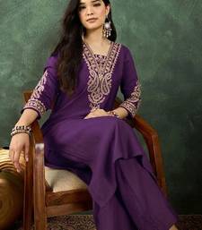 Women Ethnic Motifs Embroidered Regular Thread Work Kurta with Trousers