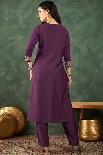 Women Ethnic Motifs Embroidered Regular Thread Work Kurta with Trousers