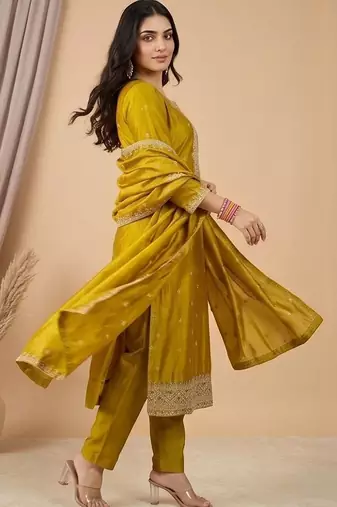 Women Ethnic Motifs Embroidered Regular Thread Work Kurta with Trousers & With Dupatta
