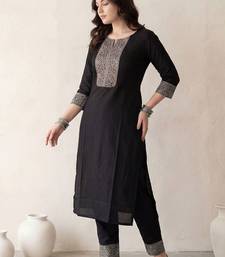 Women Ethnic Motifs Embroidered Regular Thread Work Kurta with Trousers