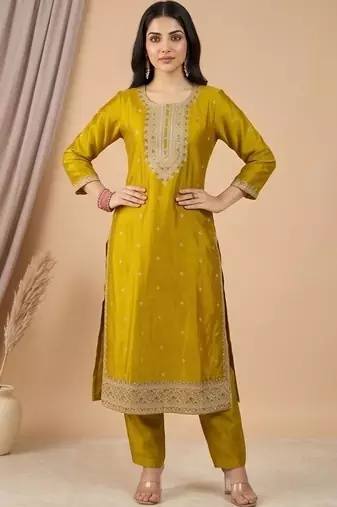 Women Ethnic Motifs Embroidered Regular Thread Work Kurta with Trousers & With Dupatta