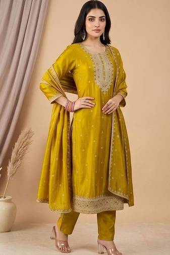 Women Ethnic Motifs Embroidered Regular Thread Work Kurta with Trousers & With Dupatta