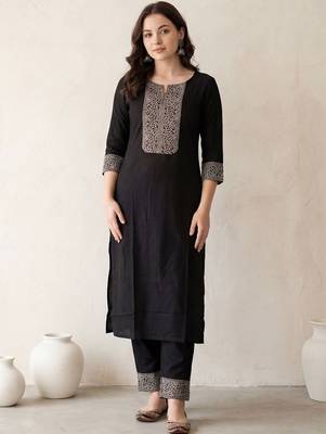 Women Ethnic Motifs Embroidered Regular Thread Work Kurta with Trousers 6