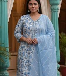 Floral Printed V-Neck Pure Cotton Kurta With Trousers & Dupatta