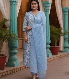 Floral Printed V-Neck Pure Cotton Kurta With Trousers & Dupatta