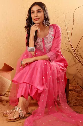 Ethnic Motifs Embroidered Sequinned Chanderi Silk Kurta with Trousers And Dupatta