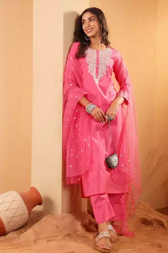 Ethnic Motifs Embroidered Sequinned Chanderi Silk Kurta with Trousers And Dupatta