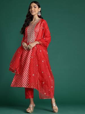 Striped Sequinned Chanderi Silk Kurta With Trousers & Dupatta 1