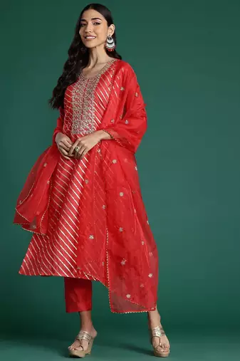 Striped Sequinned Chanderi Silk Kurta With Trousers & Dupatta