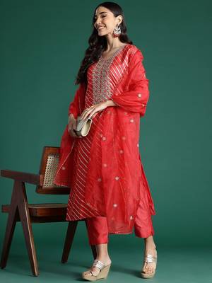 Striped Sequinned Chanderi Silk Kurta With Trousers & Dupatta 7