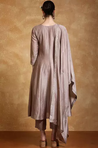Women Floral Embroidered Kurta with Trousers & Dupatta
