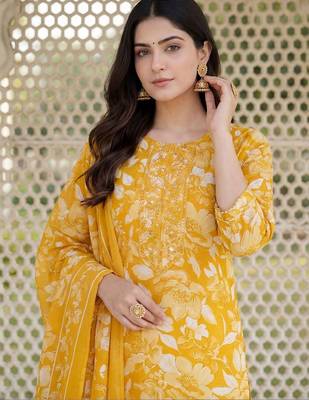Women Floral Printed Regular Mirror Work Kurta with Trousers & With Dupatta 5