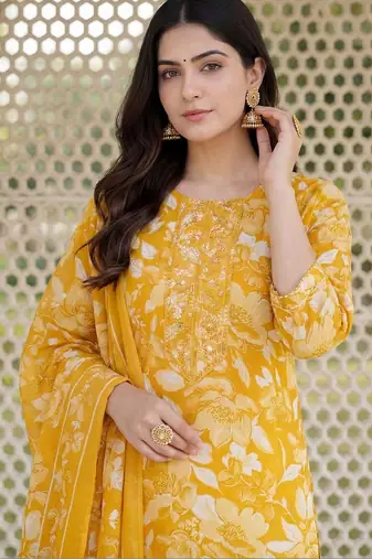 Women Floral Printed Regular Mirror Work Kurta with Trousers & With Dupatta