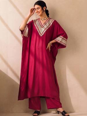 Women Embroidered Regular Kurta with Trousers 3