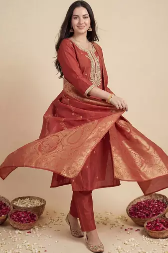 Women Ethnic Motifs Embroidered Regular Kurta with Trousers & With Dupatta