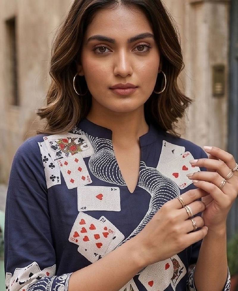 Women Printed Regular Kurta with Trousers