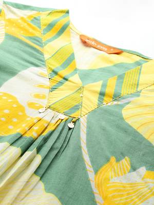 Floral Printed Pleated Sequinned Pure Cotton Kurta with Palazzos 3
