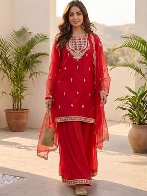 Women Ethnic Motifs Embroidered Thread Work Kurta with Sharara & With Dupatta 3