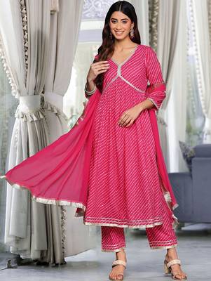 Women Leheriya Printed Pleated Gotta Patti  Cotton Kurta with Trousers & With Dupatta 1