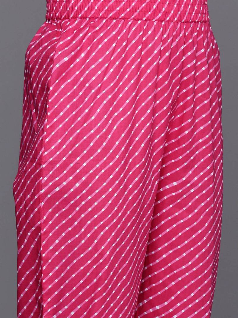 Women Leheriya Printed Pleated Gotta Patti  Cotton Kurta with Trousers & With Dupatta