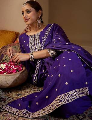 Ethnic Motifs Embroidered Sequinned Kurta with Trousers & With Dupatta 2