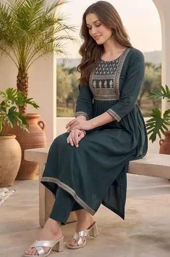 Women Ethnic Motifs Embroidered Tiered Thread Work Kurta with Trousers & With Dupatta