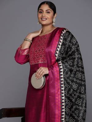 Xtra Ethnic Motifs Yoke Design Gotta Patti Kurta with Trousers & Dupatta 2