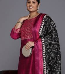 Xtra Ethnic Motifs Yoke Design Gotta Patti Kurta with Trousers & Dupatta