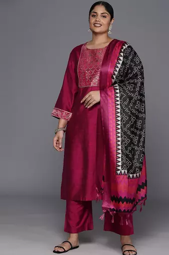 Xtra Ethnic Motifs Yoke Design Gotta Patti Kurta with Trousers & Dupatta
