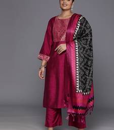 Xtra Ethnic Motifs Yoke Design Gotta Patti Kurta with Trousers & Dupatta