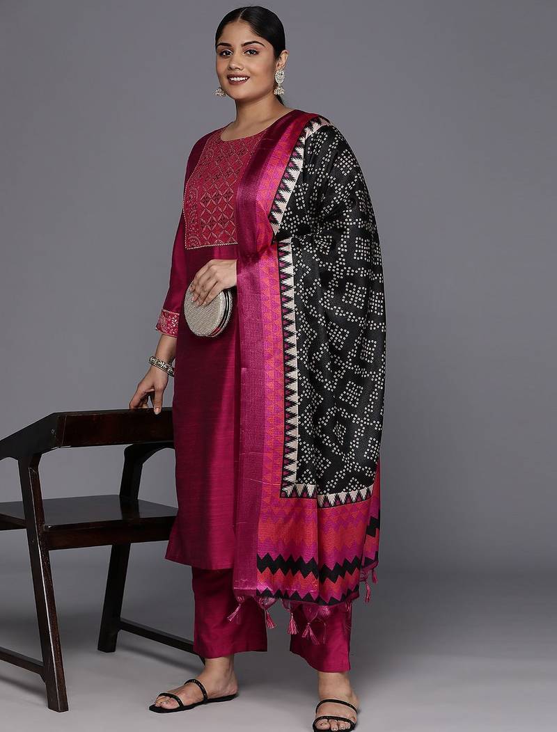 Xtra Ethnic Motifs Yoke Design Gotta Patti Kurta with Trousers & Dupatta