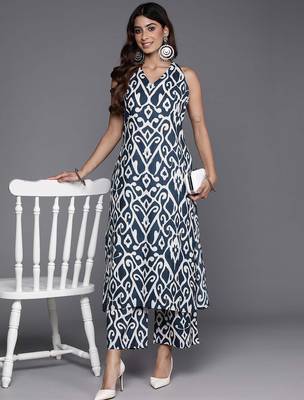 Women Printed Regular Pure Cotton Kurta with Trousers 5
