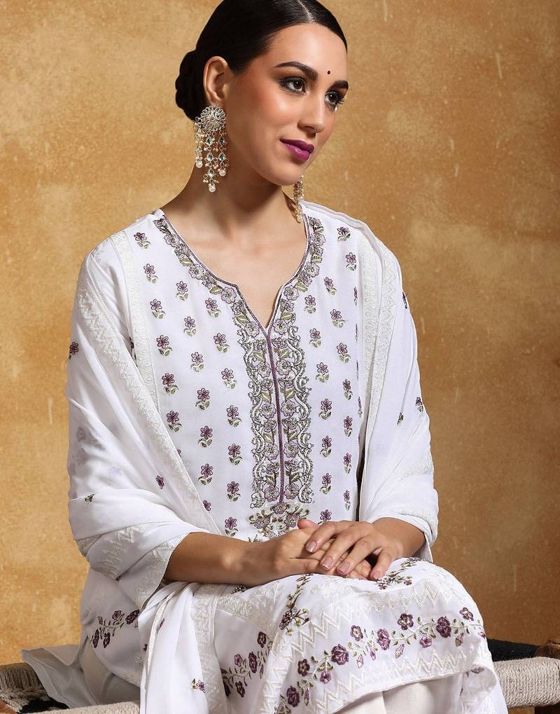 Women Floral  Cotton Republic Day Kurta with Trousers & With Dupatta