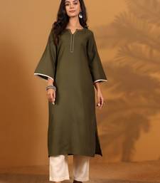 Thread Work Notch Neck Kurta With Trousers