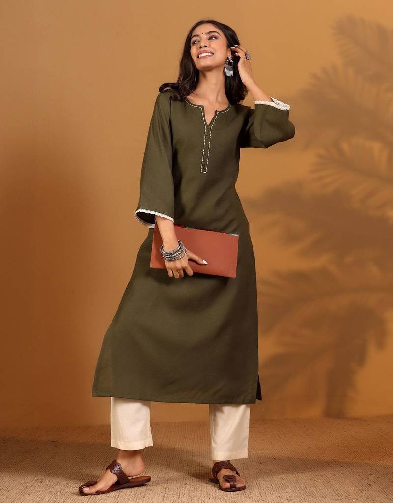 Thread Work Notch Neck Kurta With Trousers
